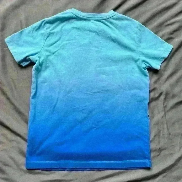 Lands End- Kids Tee- Shark and Gradient Blue- Medium (5/6) - Picture 3 of 4